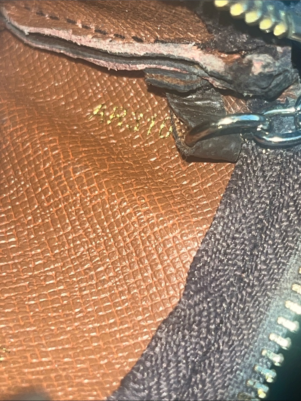 Louis Vuitton Key Pouch - Picture 2 of 8